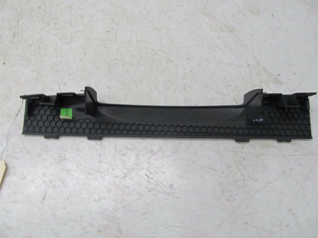2004-2007 VOLKSWAGEN TOUAREG OEM STEERING COLUMN COVER TRIM MOLDING 7L6419798B