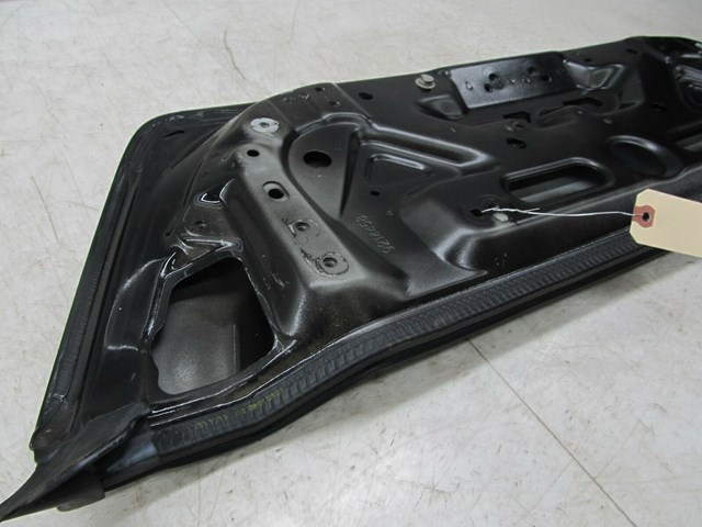 2006-2013 VOLVO C70 T5 OEM TRUNK LID COVER PANEL LICENSE PLATE MOUNT 9214458