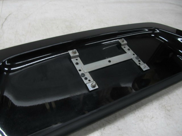 2006-2013 VOLVO C70 T5 OEM TRUNK LID COVER PANEL LICENSE PLATE MOUNT 9214458