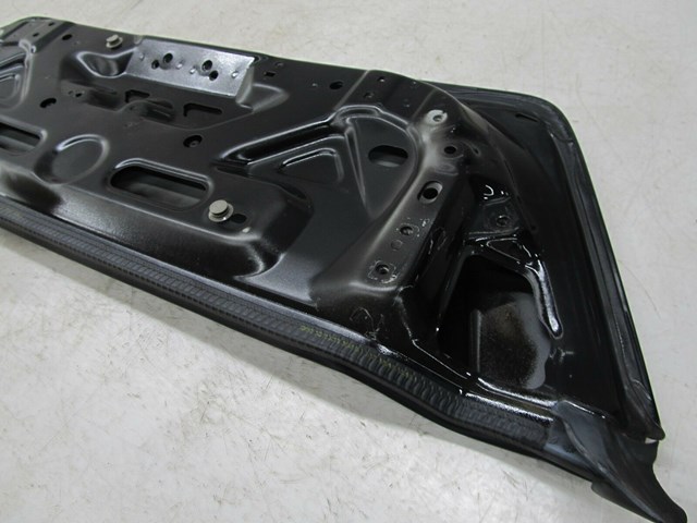 2006-2013 VOLVO C70 T5 OEM TRUNK LID COVER PANEL LICENSE PLATE MOUNT 9214458