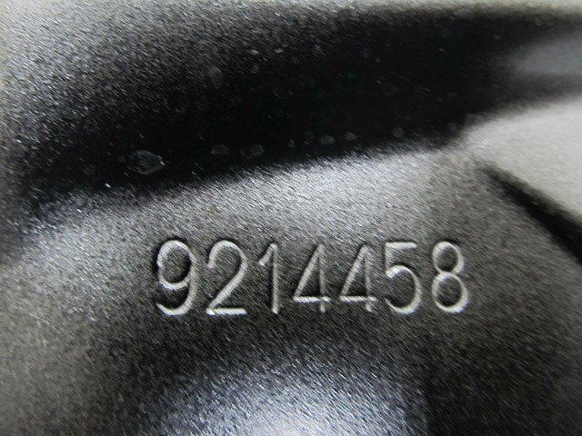 2006-2013 VOLVO C70 T5 OEM TRUNK LID COVER PANEL LICENSE PLATE MOUNT 9214458