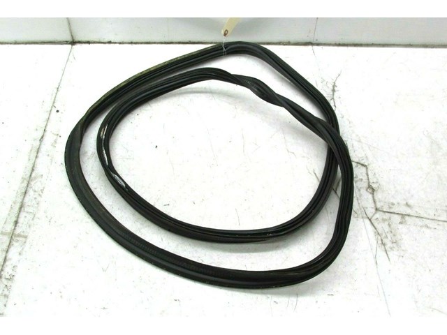 2012-2015 MERCEDES C250 COUPE W204 OEM REAR TRUNK LID WEATHERSTRIP SEAL 