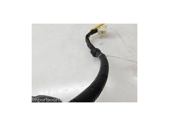 2003-2008 TOYOTA COROLLA OEM LEFT FRONT DASH WIRE PLUG PIGTAIL