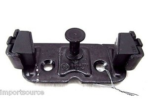 2003-2005 BMW Z4 E85 OEM BOOT TRUNK LID STRIKER LOCK CATCH BRACKET STRIKE PLATE