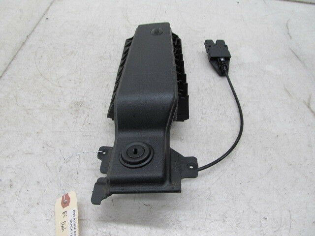 2003-2006 RANGE ROVER HSE OEM RIGHT FRONT DASHBOARD AIRBAG TRIM PANEL 