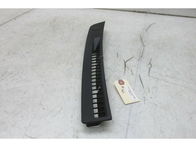 2009-2013 INFINITI G37 CONVERTIBLE OEM RIGHT FRONT DASH UPPER DEFROST VENT