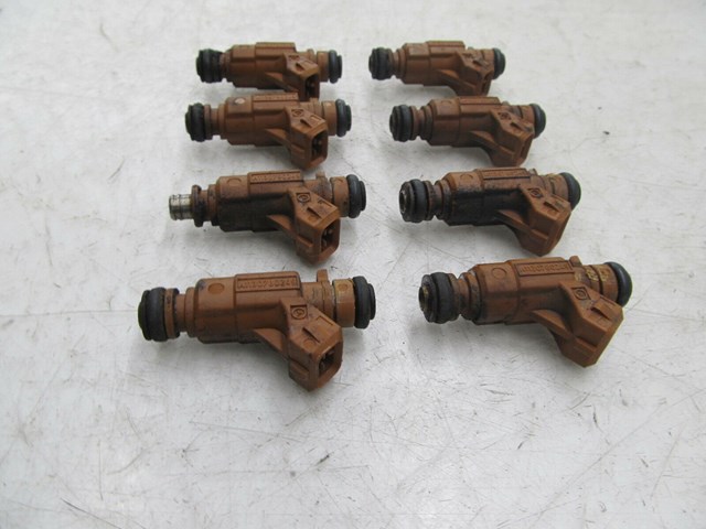  2003-2006 MERCEDES E500 W211 OEM FRONT ENGINE GAS FUEL INJECTORS 