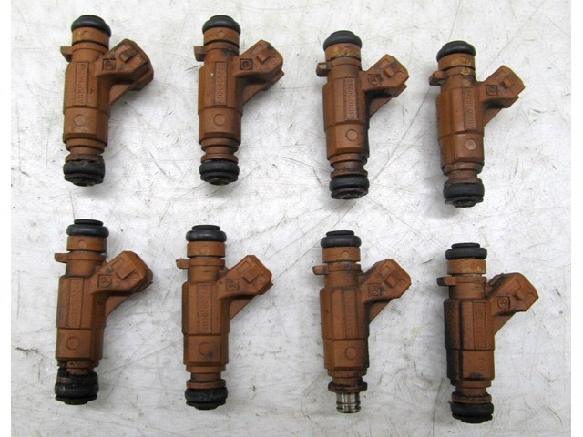  2003-2006 MERCEDES E500 W211 OEM FRONT ENGINE GAS FUEL INJECTORS 