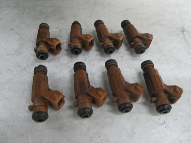  2003-2006 MERCEDES E500 W211 OEM FRONT ENGINE GAS FUEL INJECTORS 