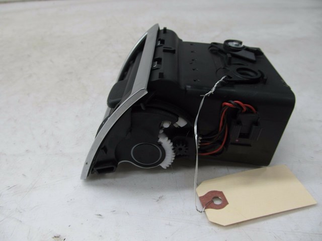 2004-2008 AUDI A8L W12 OEM RIGHT FRONT CENTER DASH AIR VENT 4E0 820 952