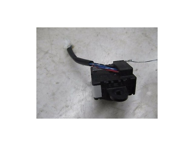 2004-2007 INFINITI QX56 OEM LEFT FRONT KNEE PANEL FAN TEMPERATURE SENSOR 