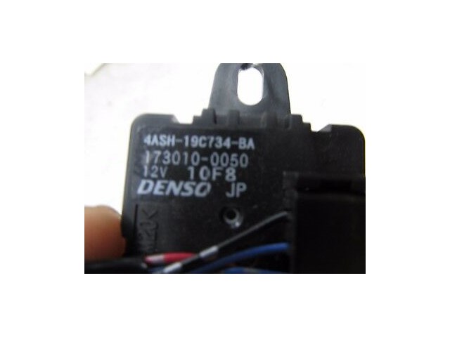 2004-2007 INFINITI QX56 OEM LEFT FRONT KNEE PANEL FAN TEMPERATURE SENSOR 