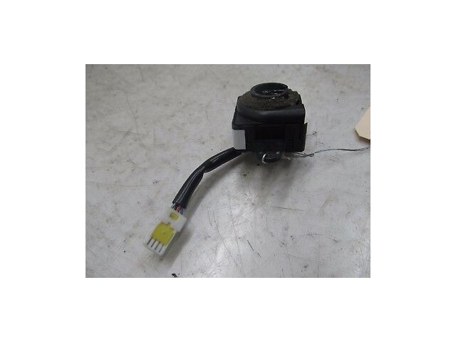 2004-2007 INFINITI QX56 OEM LEFT FRONT KNEE PANEL FAN TEMPERATURE SENSOR 