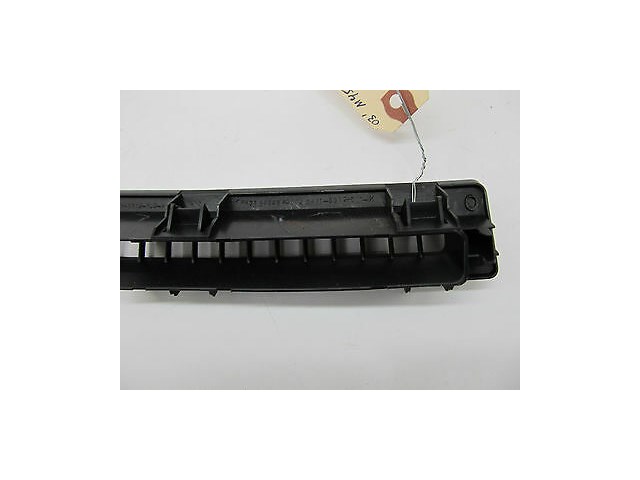 2003-2004 INFINITI M45 OEM LEFT FRONT DASH WINDSHIELD AIR VENT W/ SENSOR