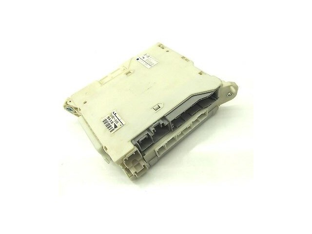 2006-2008 LEXUS IS350 IS250 XE20 OEM LEFT FRONT DASH JUNCTION FUSE RELAY MODULE