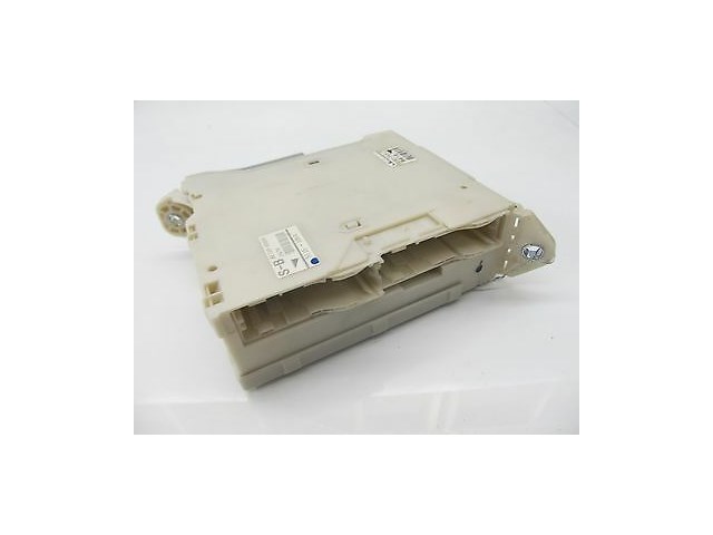 2006-2008 LEXUS IS350 IS250 XE20 OEM LEFT FRONT DASH JUNCTION FUSE RELAY MODULE