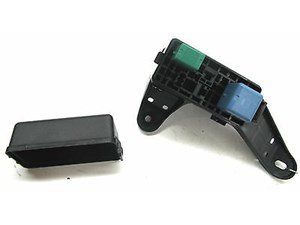 2006-2008 LEXUS IS250 XE20 OEM LEFT FRONT ENGINE BAY RELAY CONTROL BOX ABS RELAY