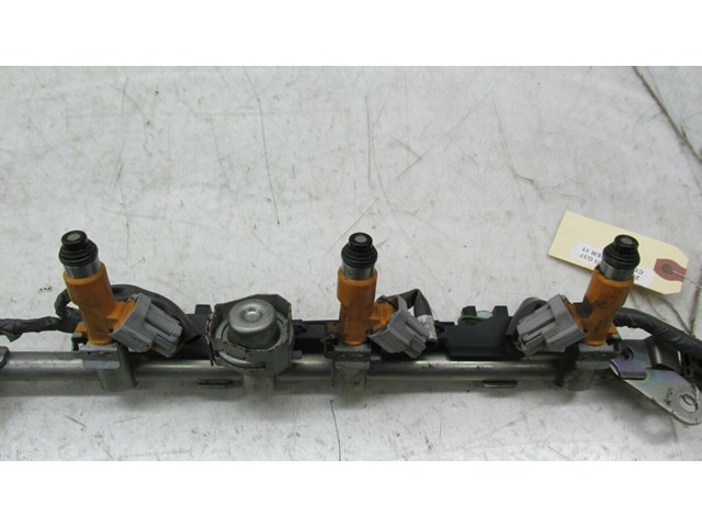 2008-2015 INFINITI G37 Q60  OEM ENGINE FUEL INJECTORS WITH RAIL 