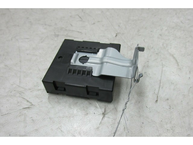  2011-2018 INFINITI M37 Q70 OEM RIGHT FRONT DASH THEFT LOCKING CONTROL MODULE