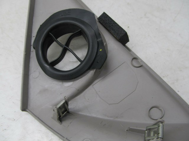 2006-2013 VOLVO C70 T5 OEM RIGHT FRONT PASSENGER DASH SIDE END COVER TRIM 