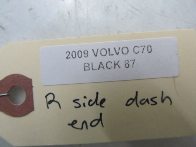 2006-2013 VOLVO C70 T5 OEM RIGHT FRONT PASSENGER DASH SIDE END COVER TRIM 