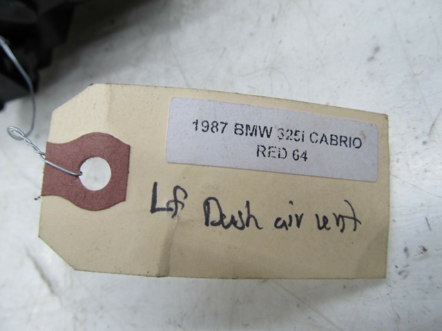1985-1991 BMW 325i CABRIO E30 OEM LEFT FRONT DASH AIR VENT 