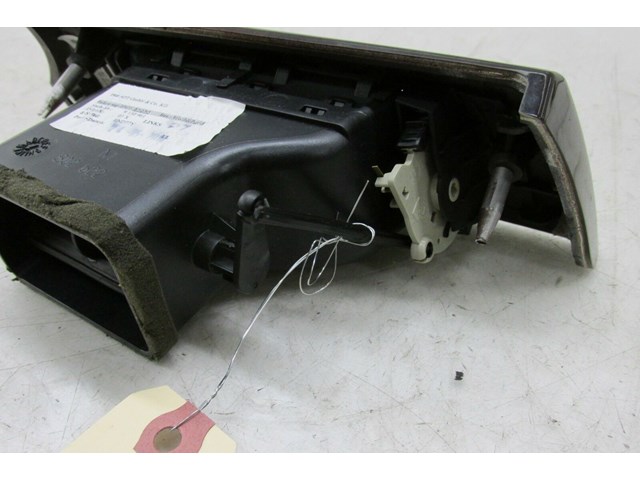  2009-2013 BMW 328i E93 E92 LCI OEM LEFT FRONT DASH AIR VENT WITH BURR TRIM 
