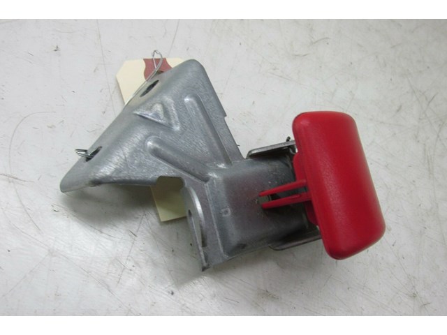 2006-2013 VOLVO C70 T5 OEM LEFT FRONT DRIVERS SIDE HOOD RELEASE 