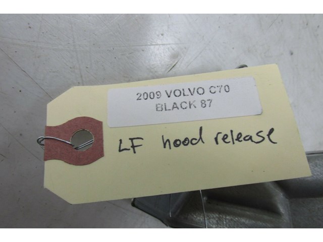 2006-2013 VOLVO C70 T5 OEM LEFT FRONT DRIVERS SIDE HOOD RELEASE 