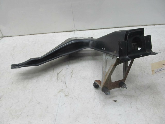  2003-2006 RANGE ROVER HSE OEM LEFT FRONT HEADLIGHT SUPPORT BRACKET 
