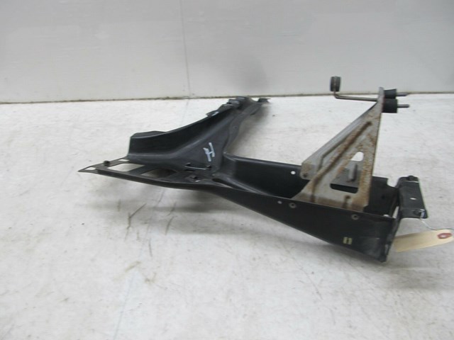  2003-2006 RANGE ROVER HSE OEM LEFT FRONT HEADLIGHT SUPPORT BRACKET 