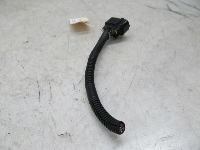 2003-2004 LAND ROVER DISCOVERY OEM LEFT FRONT HEADLIGHT WIRE PLUG PIGTAIL 