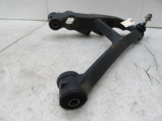 2003-2007 CHEVY SILVERADO OEM RIGHT FRONT LOWER CONTROL ARM 