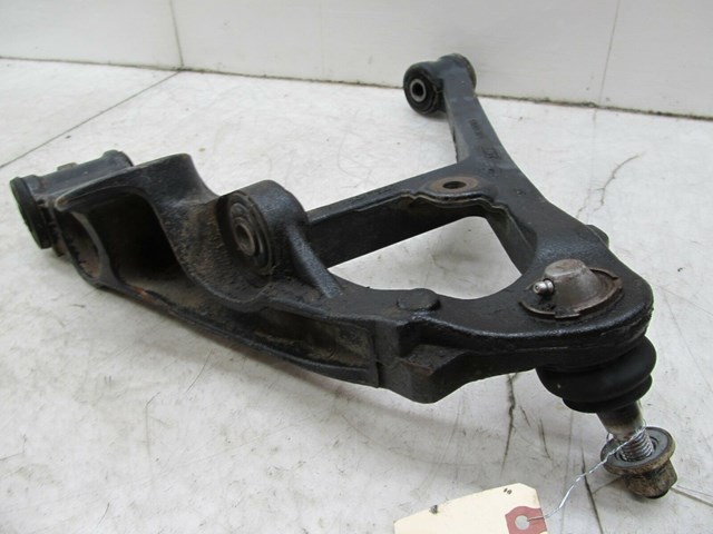 2003-2007 CHEVY SILVERADO OEM RIGHT FRONT LOWER CONTROL ARM 