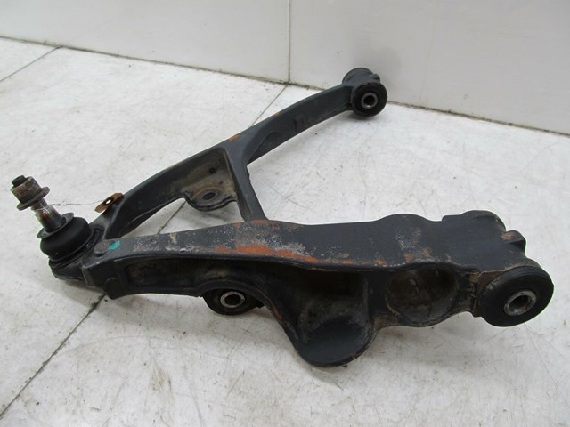 2003-2007 CHEVY SILVERADO OEM RIGHT FRONT LOWER CONTROL ARM 