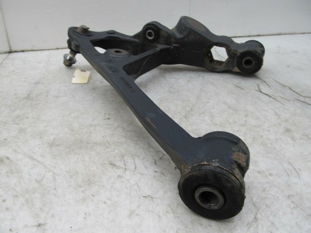 2003-2007 CHEVY SILVERADO OEM RIGHT FRONT LOWER CONTROL ARM 