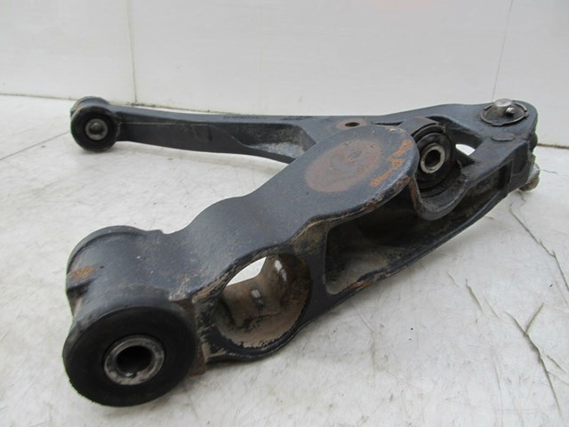 2003-2007 CHEVY SILVERADO OEM RIGHT FRONT LOWER CONTROL ARM 