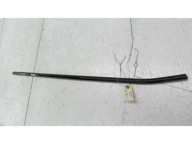  2007-2010 BMW X5 E70 OEM RIGHT FRONT DOOR WINDOW WEATHERSTRIP SEAL MOLDING TRIM