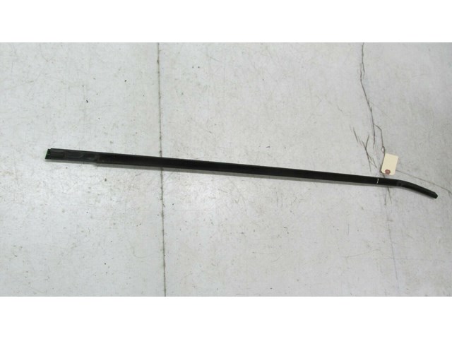  2007-2010 BMW X5 E70 OEM RIGHT FRONT DOOR WINDOW WEATHERSTRIP SEAL MOLDING TRIM