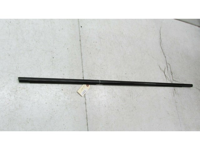  2007-2010 BMW X5 E70 OEM LEFT REAR DOOR WINDOW WEATHERSTRIP SEAL MOLDING TRIM