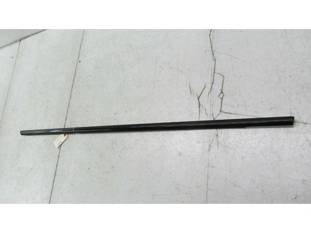  2007-2010 BMW X5 E70 OEM LEFT REAR DOOR WINDOW WEATHERSTRIP SEAL MOLDING TRIM