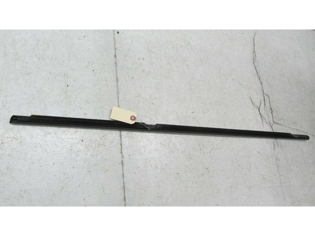  2007-2010 BMW X5 E70 OEM LEFT REAR DOOR WINDOW WEATHERSTRIP SEAL MOLDING TRIM