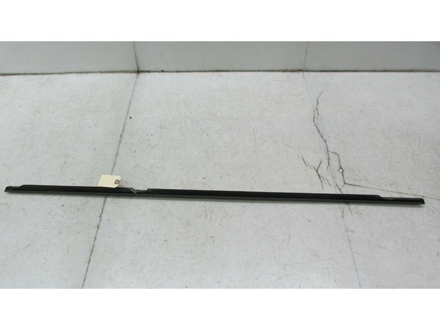  2007-2010 BMW X5 E70 OEM LEFT REAR DOOR WINDOW WEATHERSTRIP SEAL MOLDING TRIM
