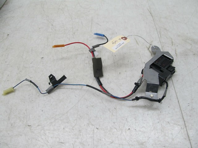   2001-2006 LEXUS LS430 OEM LEFT REAR C PILLAR BACK WINDOW HEATER ASSEMBLY 