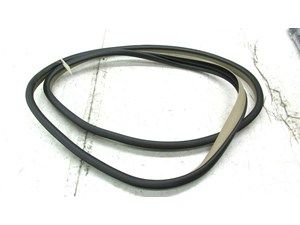 2012-2015 MERCEDES C250 COUPE W204 OEM RIGHT SIDE DOOR ON BODY WEATHERSTRIP SEAL