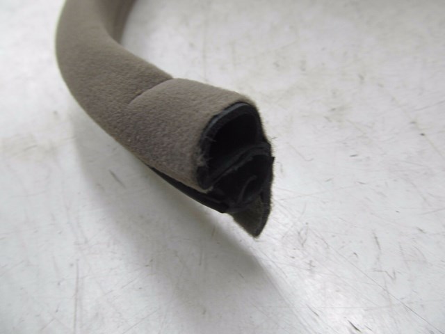 2001-2006 LEXUS LS430 OEM RIGHT FRONT DOOR INNER WEATHERSTRIP SEAL TRIM