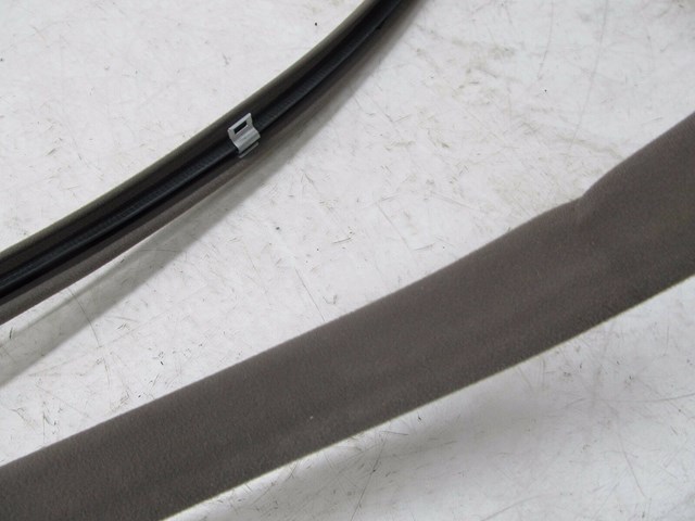 2001-2006 LEXUS LS430 OEM RIGHT FRONT DOOR INNER WEATHERSTRIP SEAL TRIM
