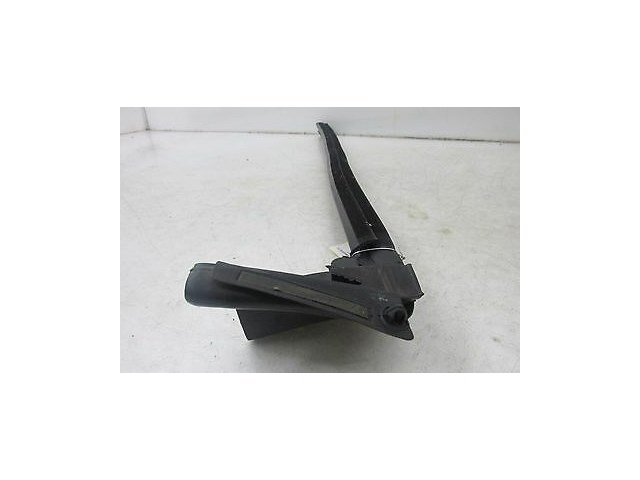 2009-2016 VOLKSWAGEN CC OEM LEFT FRONT DRIVER SIDE MOLDING INNER  WEATHERSTRIP