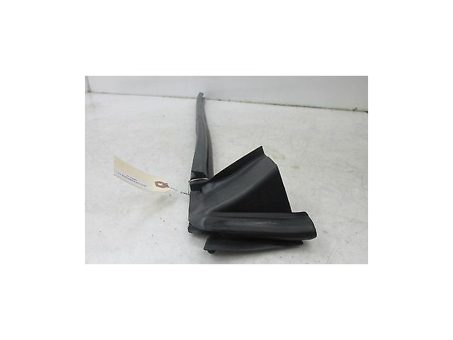 2009-2016 VOLKSWAGEN CC OEM LEFT FRONT DRIVER SIDE MOLDING INNER  WEATHERSTRIP