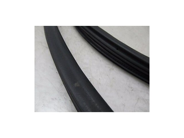 2004-2007 INFINITI QX56 OEM RIGHT REAR PASSENGER DOOR WEATHERSTRIP SEAL TRIM